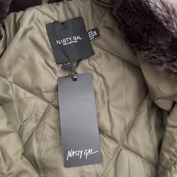 Nasty Gal - Faux fur collar oversized bomber jacket - Picture 4 of 4